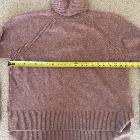 NWT Vince Camuto rose sweater size MP - Picture 11 of 12